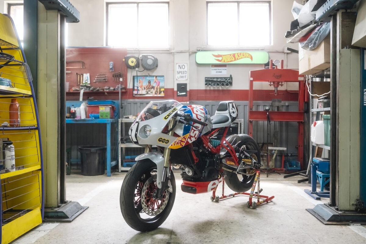 La riconoscete? E' una Royal Enfield Guerrilla 450!